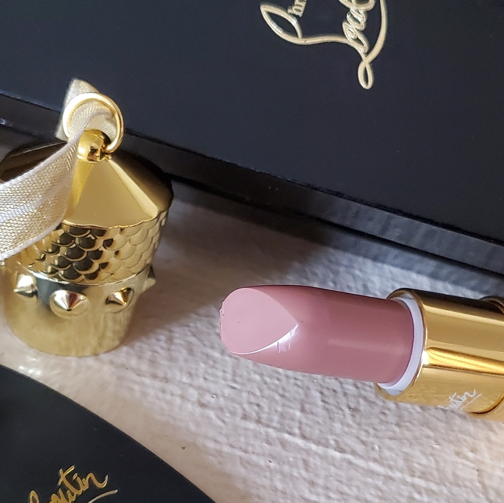 Christian Louboutin Lipstick Me Nude 710 Discontinued